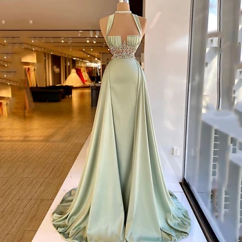 Thinyfull Arabské Zelená Mořská Panna Večerní Šaty 2021 Elegantní Bez Rukávů Ohlávka Krk Měkký Satén Lištování Plesové Šaty Dlouhé Party Šaty