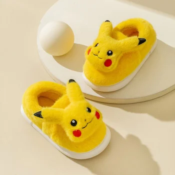 2022 Roztomilý Pokémon Pikachu Zimní Plyšové Pantofle Boty Bavlna Batole Kožešiny Skluzavky Krytý Teplé Děti Dospělé Střevíček Vánoce